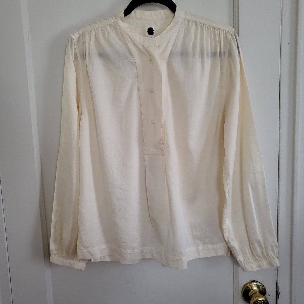 GAP Cream buttons front dress shirt Size S